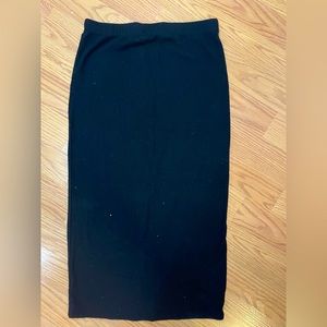 Long ribbed black kirt